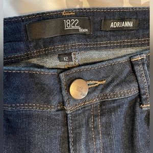 Women’s 1822 Adrianna denim jeans. Vintage fade tapered ankle-Size 12 regular